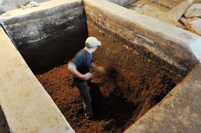 揭秘窖泥——酱香型白酒酿造的功臣 