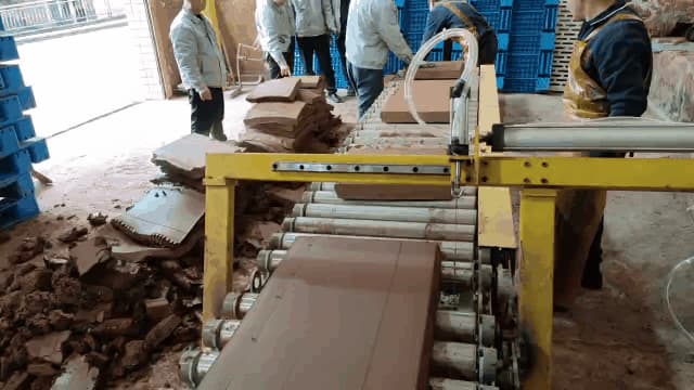 贵州国台酒业窖泥设备单层泥块制泥机设备运转平稳 贵州国台酒业窖泥设备单层泥块制泥机设备运转平稳